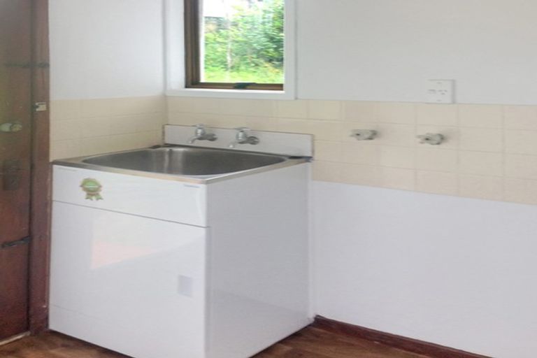 Photo of property in 2/35 Sandiacre Way, Browns Bay, Auckland, 0630