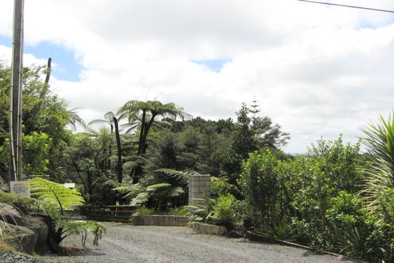 Photo of property in 39 Te Henga Road, Waitakere, Auckland, 0781