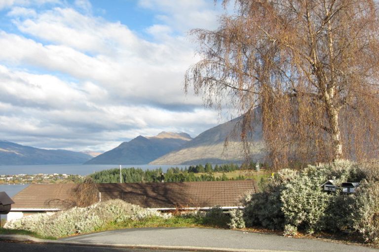 Photo of property in 5 Earnslaw Terrace, Queenstown, 9300