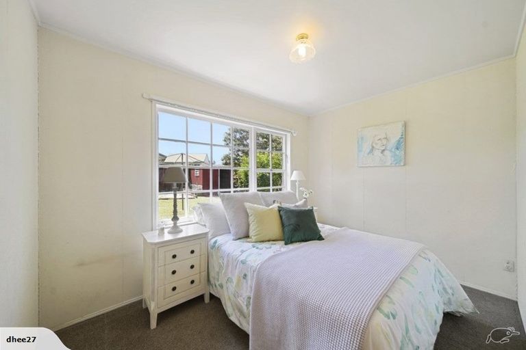 Photo of property in 2/52 Galsworthy Place, Bucklands Beach, Auckland, 2014