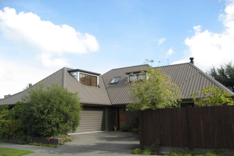 Photo of property in 71 Carruthers Street, Ilam, Christchurch, 8041