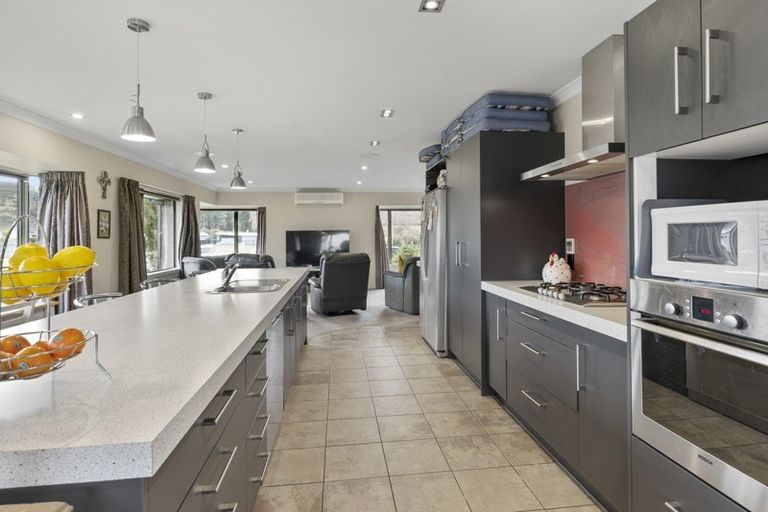 Photo of property in 2 Elizabeth Place, Clyde, 9330