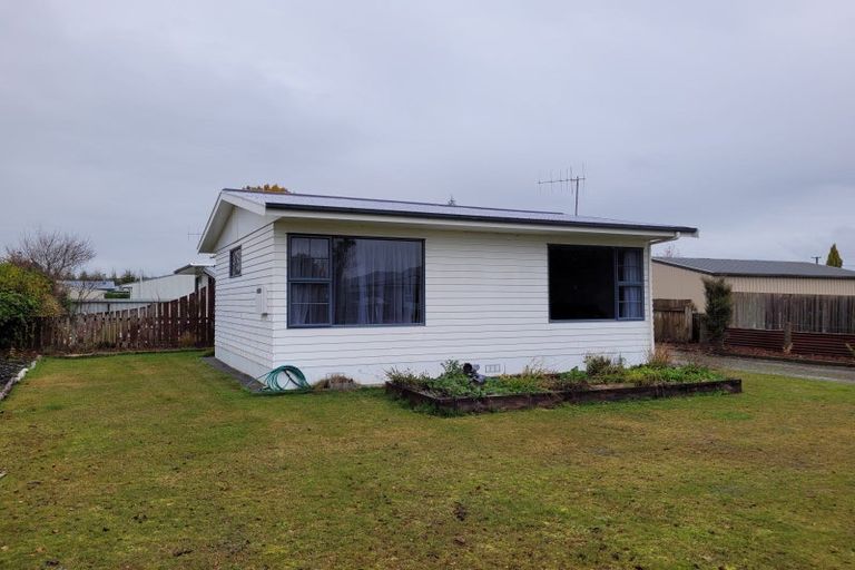 Photo of property in 6a Sutherland Street, Te Anau, 9600