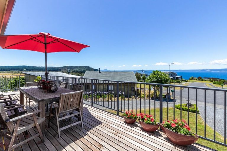 Photo of property in 33 Turangitukua Terrace, Kuratau, Turangi, 3381