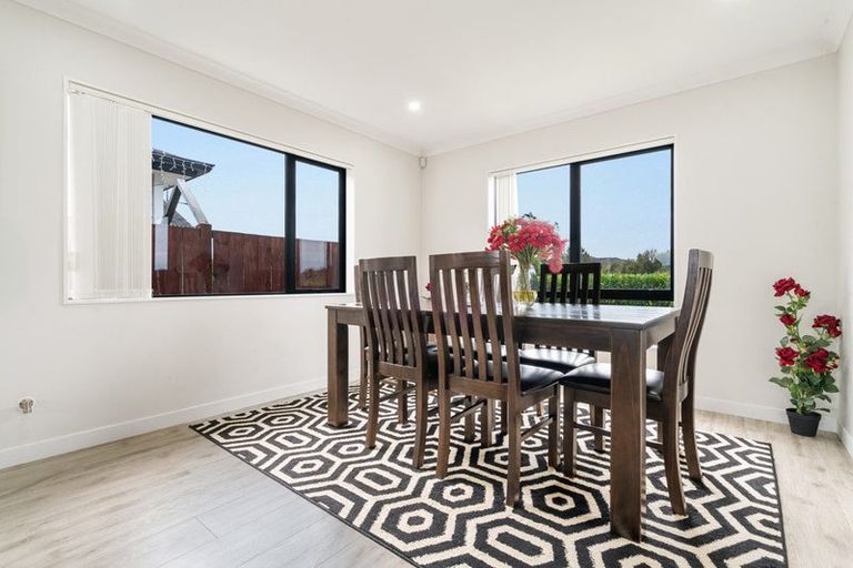 Photo of property in 18 Softwood Avenue, Takanini, 2110