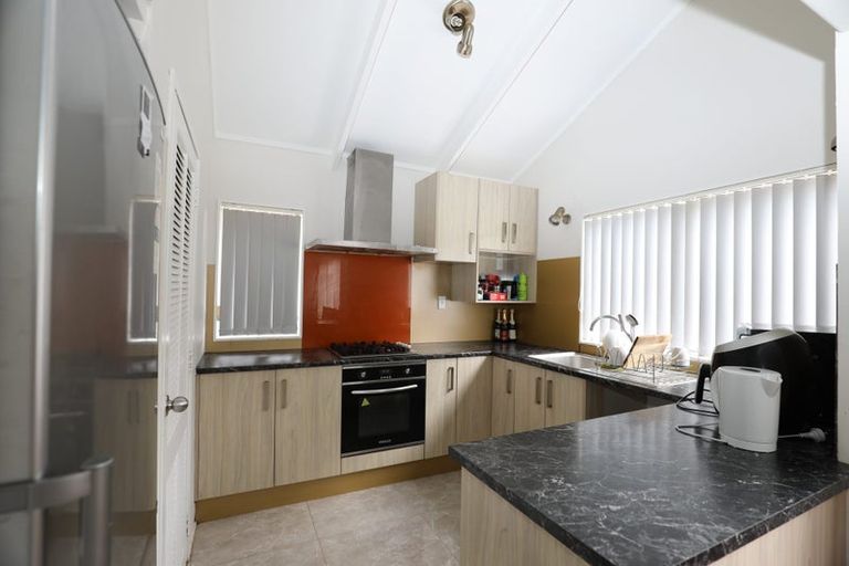 Photo of property in 91 Everglade Drive, Totara Heights, Auckland, 2105