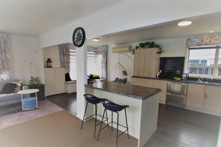 Photo of property in 15 Greenock Street, Redwood, Christchurch, 8051