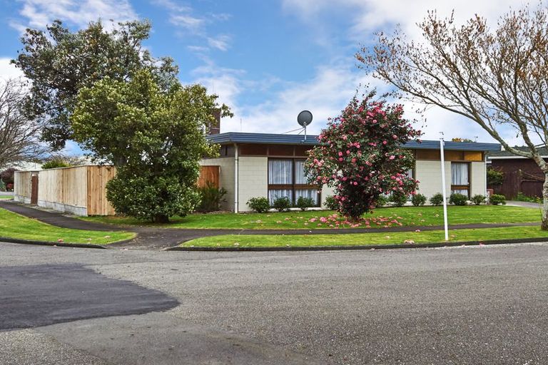 Photo of property in 36 Chippendale Crescent, Highbury, Palmerston North, 4412