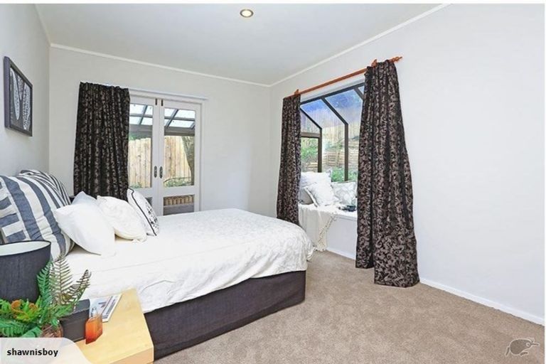 Photo of property in 2/112 Oaktree Avenue, Browns Bay, Auckland, 0630