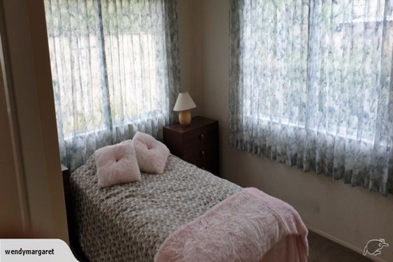 Photo of property in 9b Ross Crescent, Fairfield, Hamilton, 3214