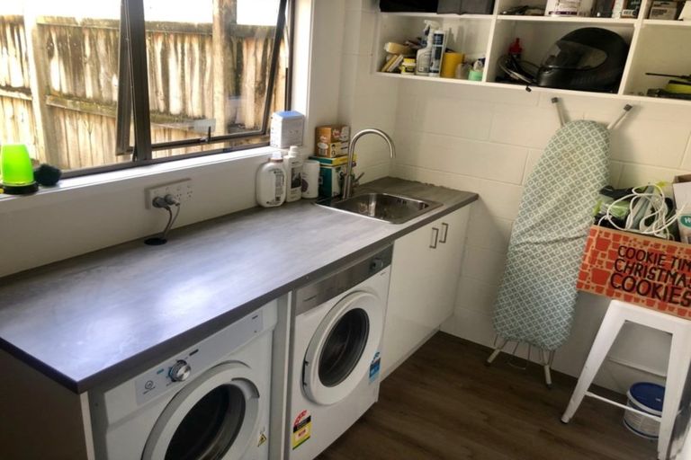 Photo of property in 2/81a Salisbury Road, Birkdale, Auckland, 0626