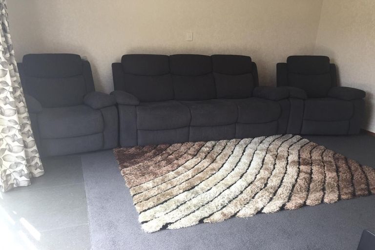 Photo of property in 42-44 David Crescent, Karori, Wellington, 6012