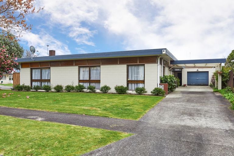 Photo of property in 36 Chippendale Crescent, Highbury, Palmerston North, 4412