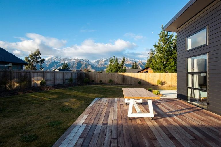 Photo of property in 25 Dingle Street, Lake Hawea, 9382