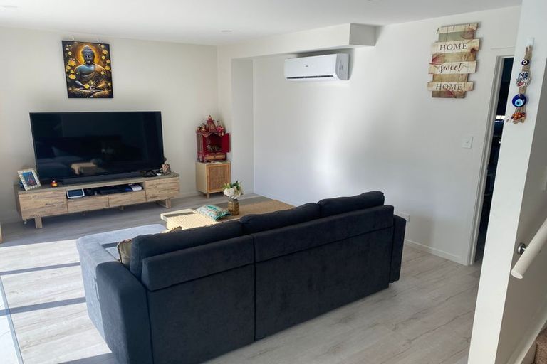 Photo of property in 7b Poruru Close, Papakura, 2110