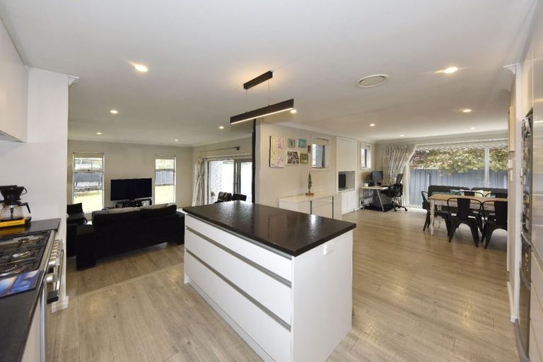 Photo of property in 32 Wingate Street, Redwood, Christchurch, 8051