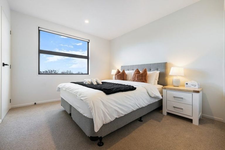 Photo of property in 7c Catalina Crescent, Forrest Hill, Auckland, 0620