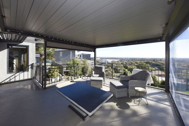 Photo of property in 12 Overdale Drive, Cashmere, Christchurch, 8022