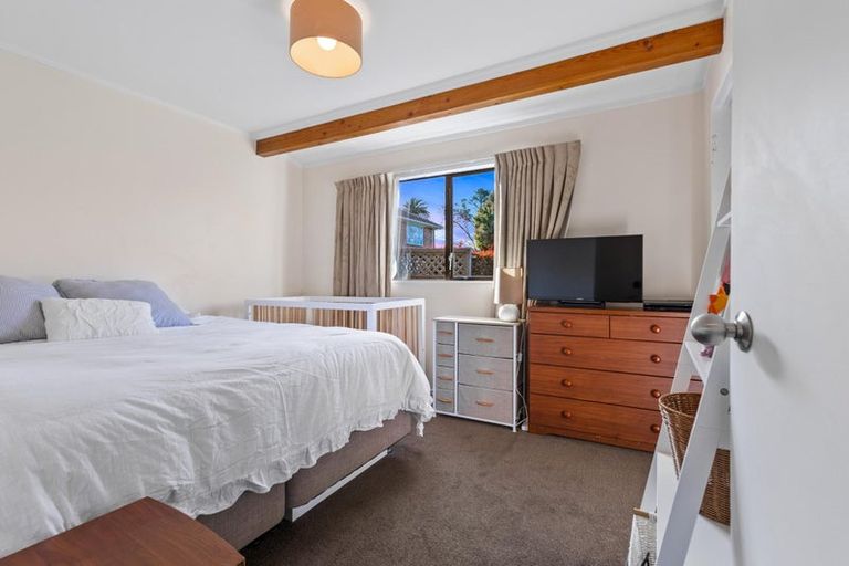 Photo of property in 1/29 Tirimoana Road, Te Atatu South, Auckland, 0602