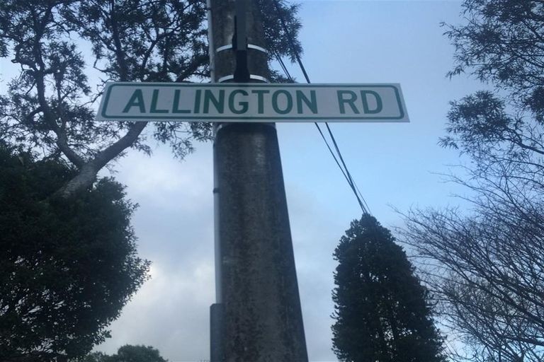 Photo of property in 98 Allington Road, Karori, Wellington, 6012