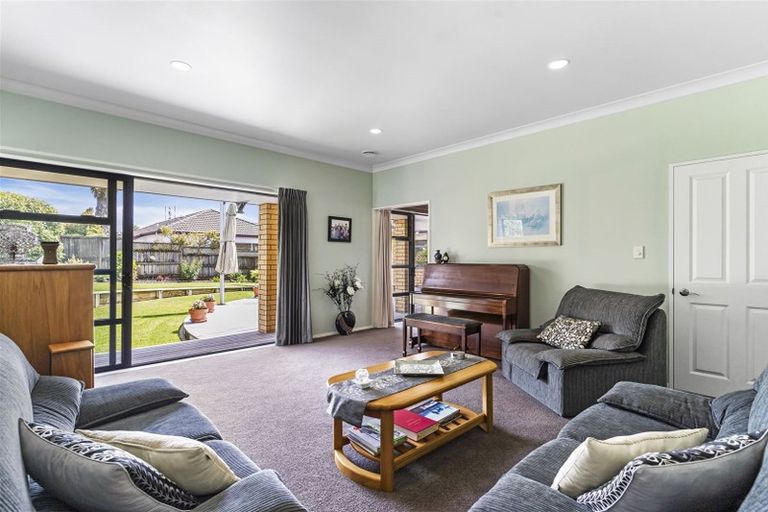 Photo of property in 9 Widdison Place, Albany, Auckland, 0632