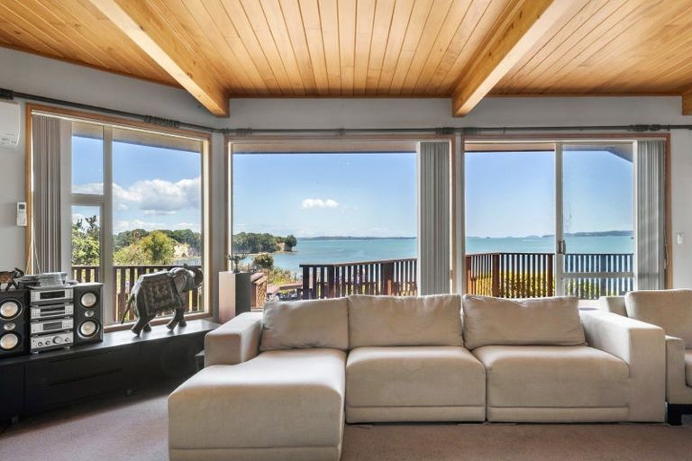 Photo of property in 37 Hawke Crescent, Beachlands, Auckland, 2018