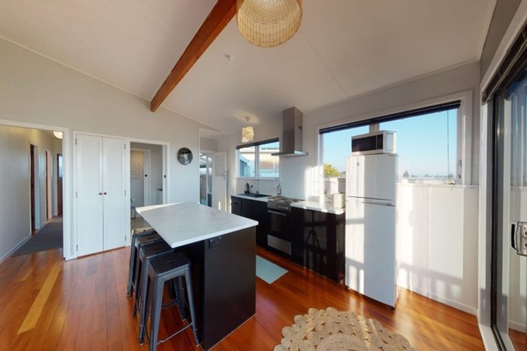 Photo of property in 134 Cornfoot Street, Castlecliff, Whanganui, 4501