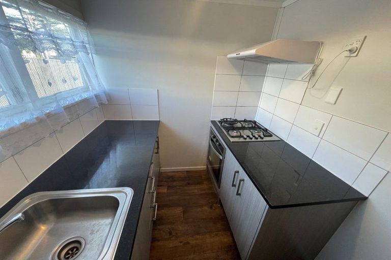 Photo of property in 43 Hallberry Road, Mangere East, Auckland, 2024