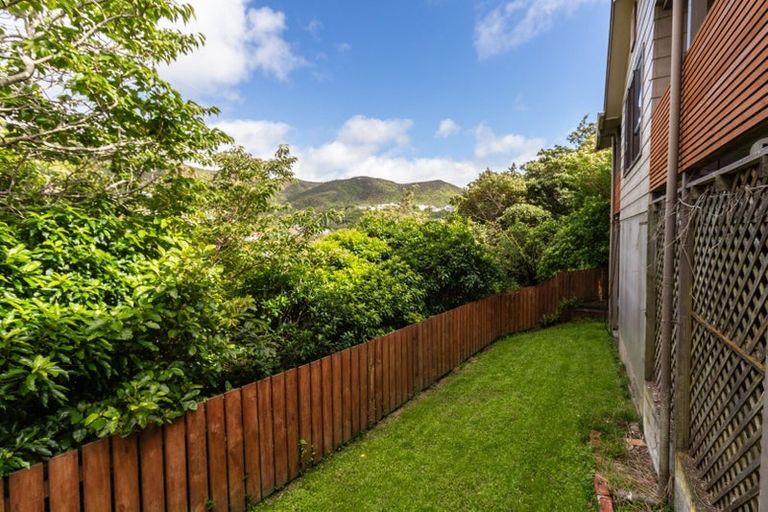 Photo of property in 6 Debra Way, Karori, Wellington, 6012