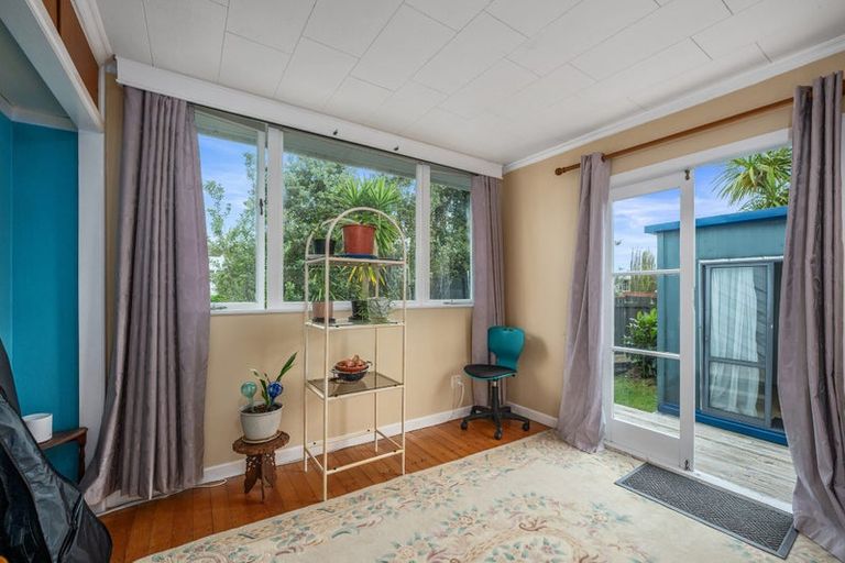 Photo of property in 36 Parakai Avenue, Parakai, 0830