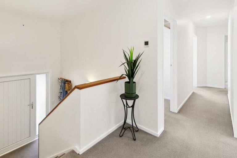 Photo of property in 15b Dargle Way, Island Bay, Wellington, 6023