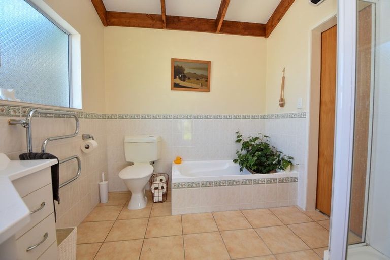 Photo of property in 110 Somerset Road, Parkvale, Carterton, 5792