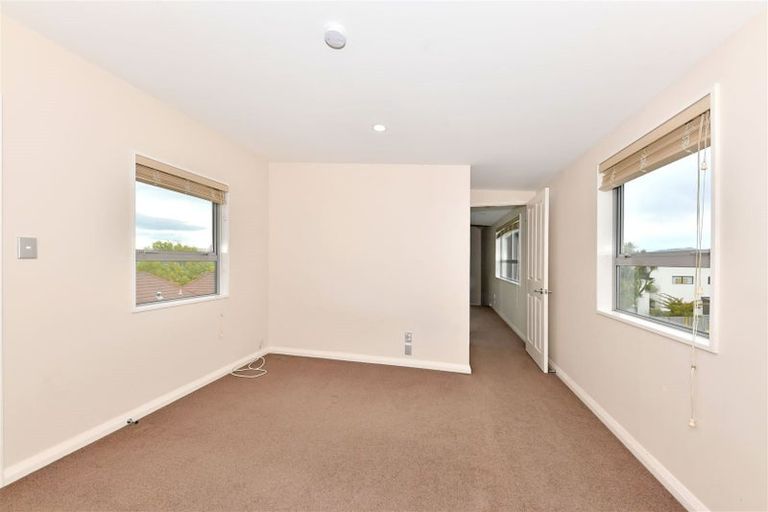 Photo of property in 8d Broadbent Street, Riccarton, Christchurch, 8041