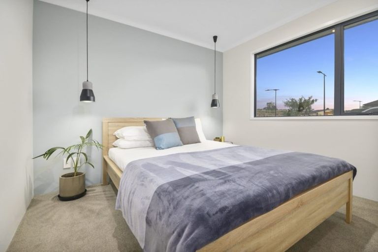 Photo of property in 3 Captain Rings Drive, Papakura, 2110