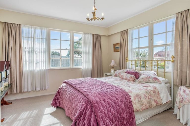 Photo of property in 2/8 Udys Road, Pakuranga, Auckland, 2010