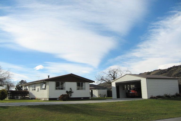 Photo of property in 8 Sunhaven Cove, Cromwell, 9310