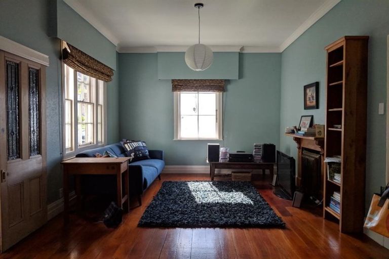 Photo of property in 2 Torless Terrace, Thorndon, Wellington, 6011