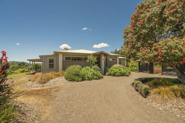 Photo of property in 92 Comers Road, Kaimarama, Whitianga, 3591