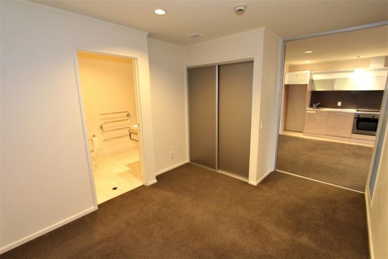 Photo of property in Luna Apartments, 6g/16 Burton Street, Grafton, Auckland, 1010