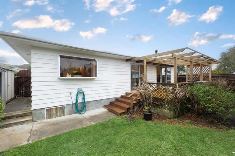 Photo of property in 9a Awatea Avenue, Paraparaumu, 5032