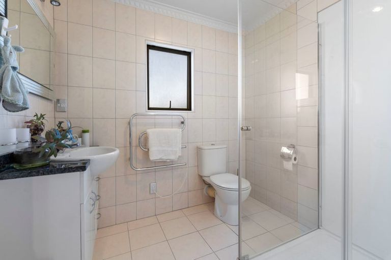 Photo of property in 153a Bucklands Beach Road, Bucklands Beach, Auckland, 2012