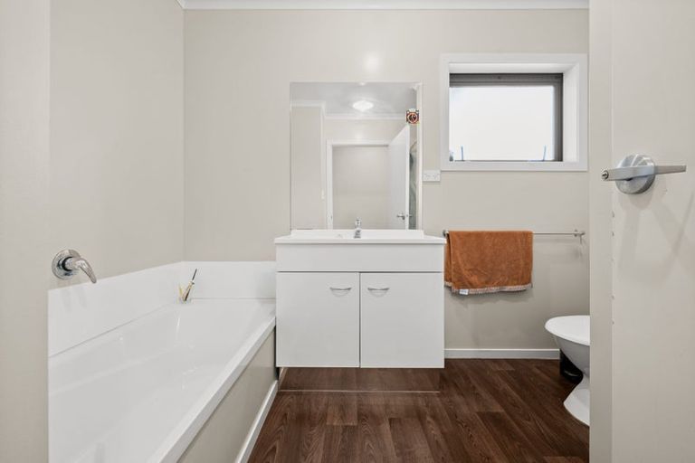 Photo of property in 10f Yorkshire Road, Silverdale, Hamilton, 3216