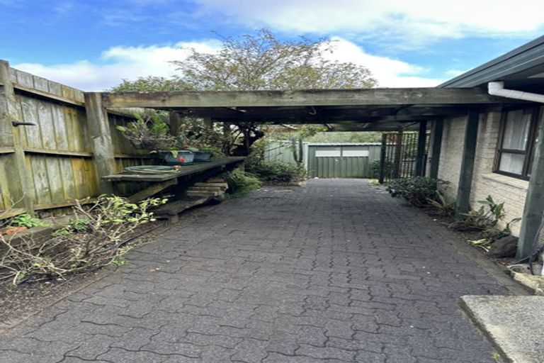 Photo of property in 2/121 Prince Regent Drive, Half Moon Bay, Auckland, 2012
