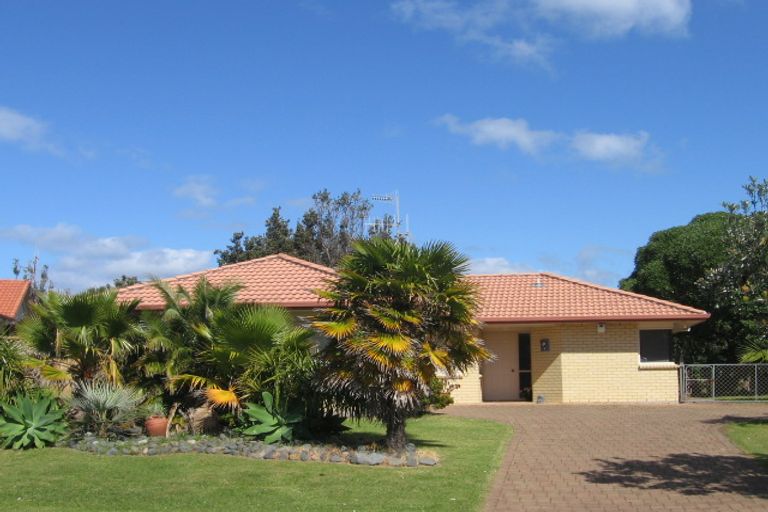 Photo of property in 3 Wakanoi Place, Bowentown, Waihi Beach, 3177