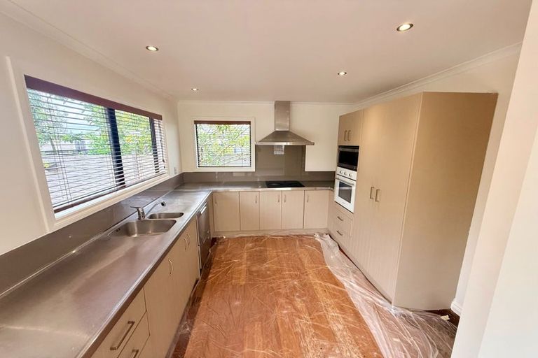 Photo of property in 1/37 Mcleod Road, Weymouth, Auckland, 2103