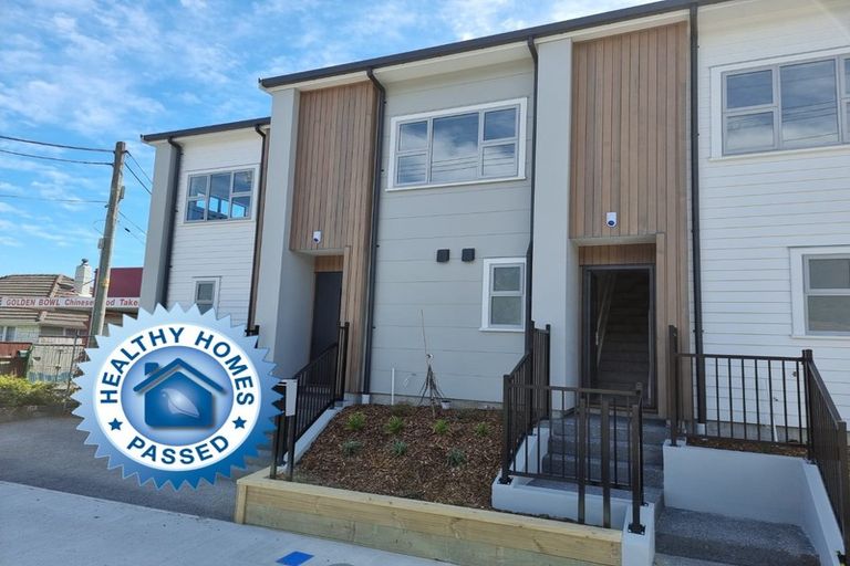 Photo of property in 1115b High Street, Taita, Lower Hutt, 5011