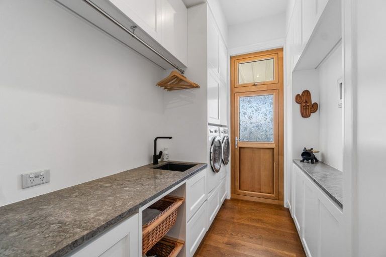 Photo of property in 48 Stanley Point Road, Stanley Point, Auckland, 0624