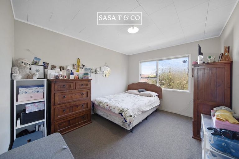 Photo of property in 185 Mahia Road, Wattle Downs, Auckland, 2103