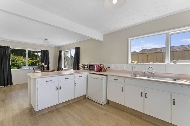 Photo of property in 43 Arthur Crescent, Hilltop, Taupo, 3330