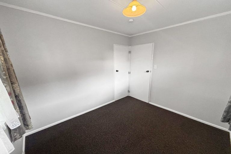 Photo of property in 8a Seddon Street, Dannevirke, 4930